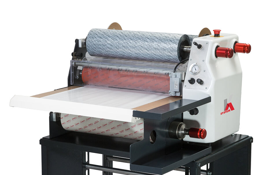 Kyotex k-System sock-gluing head at the tape line